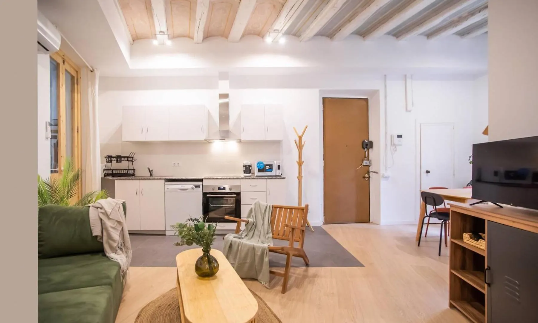 12Ara1093- New & Spacious 3Br Flat برشلونة
