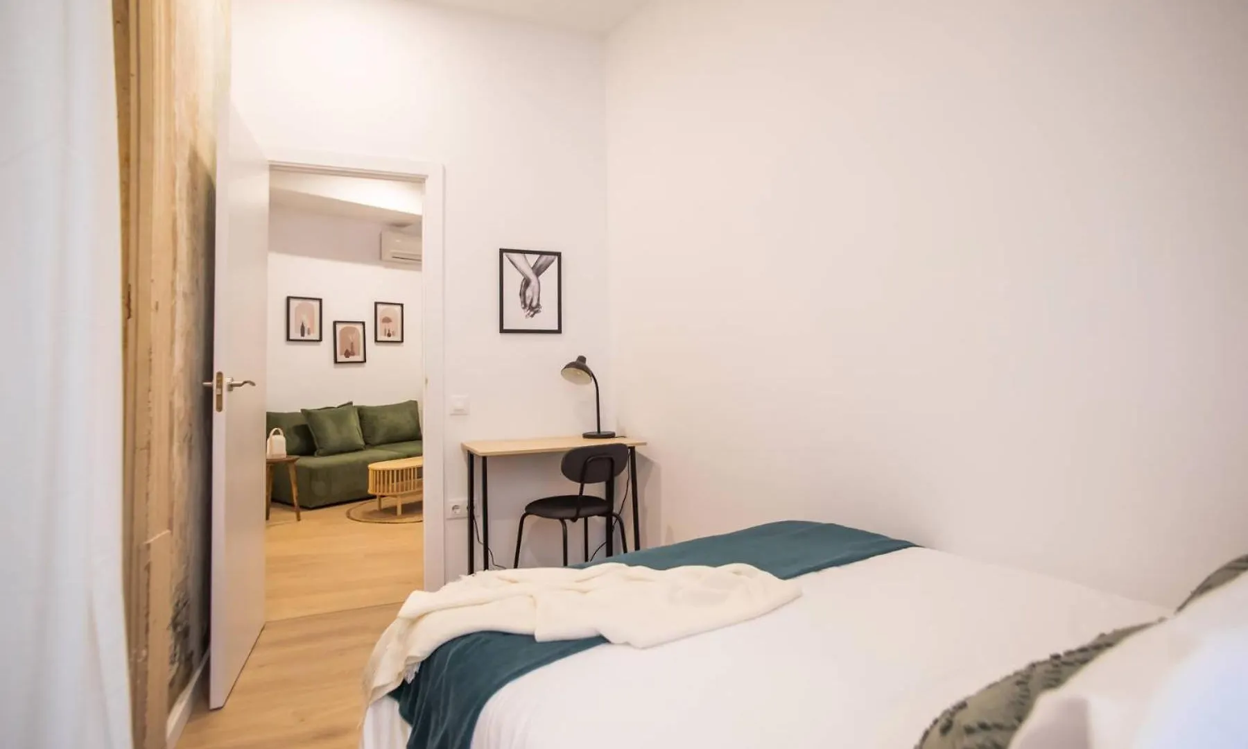 12Ara1093- New & Spacious 3Br Flat برشلونة شقة