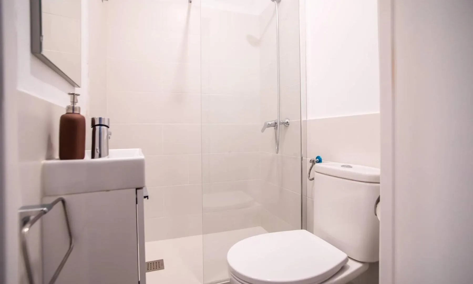 12Ara1093- New & Spacious 3Br Flat برشلونة 0*,