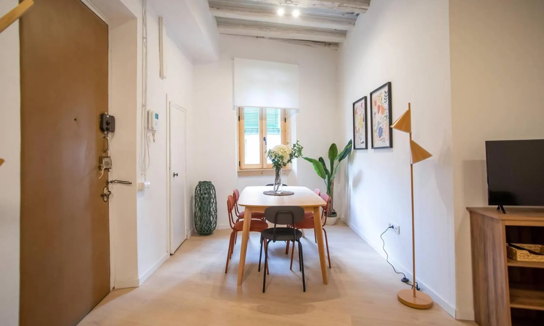12Ara1093- New & Spacious 3Br Flat برشلونة